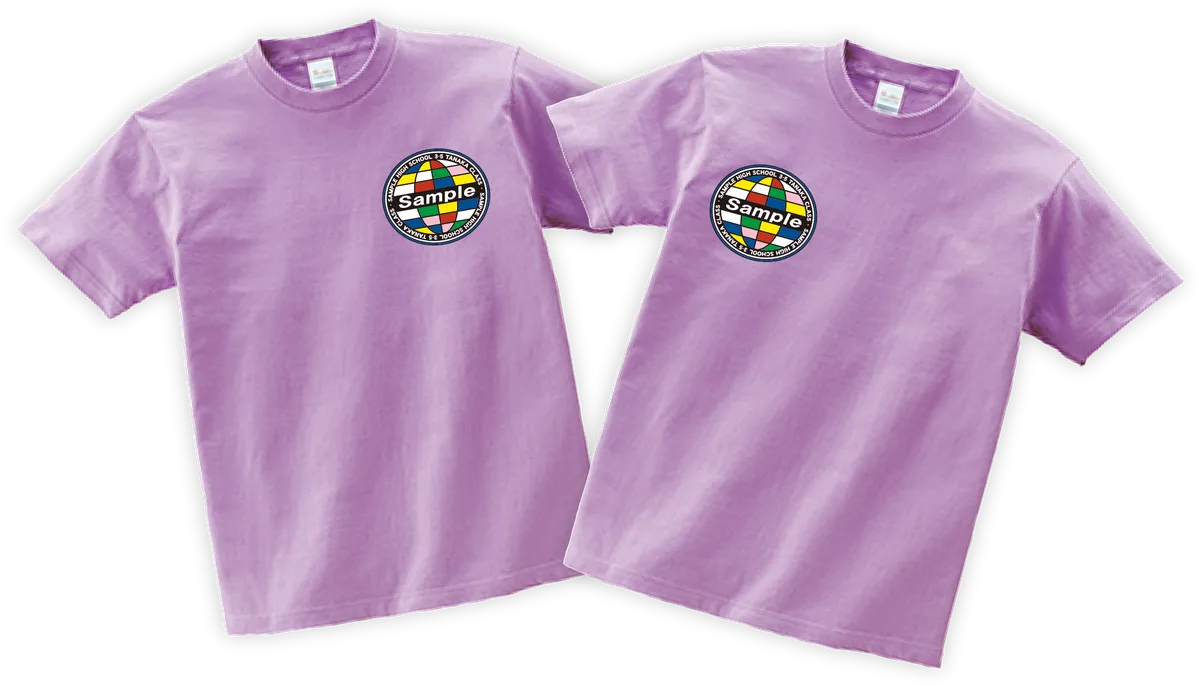 同じデザインのプリント位置を左右で変更したTシャツの例